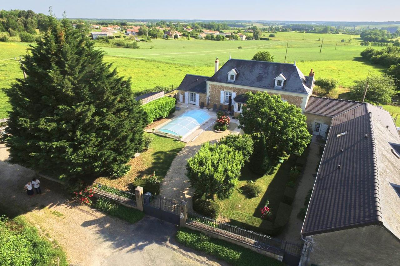 Bed and Breakfast La Costonnerie Leigne-sur-Usseau Exterior foto